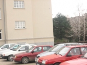 Gimnazija nova, navike stare